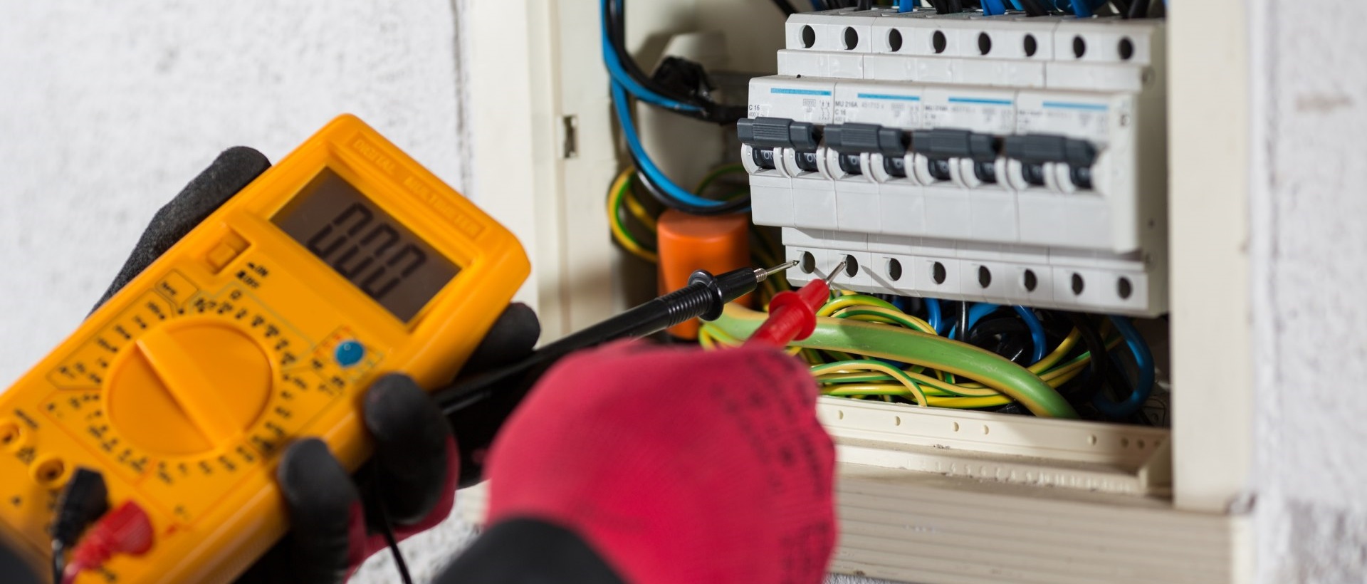 Electricians E7
